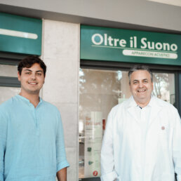 Centro acustico Oltre il Suono Correggio: Osvaldo e Lorenzo